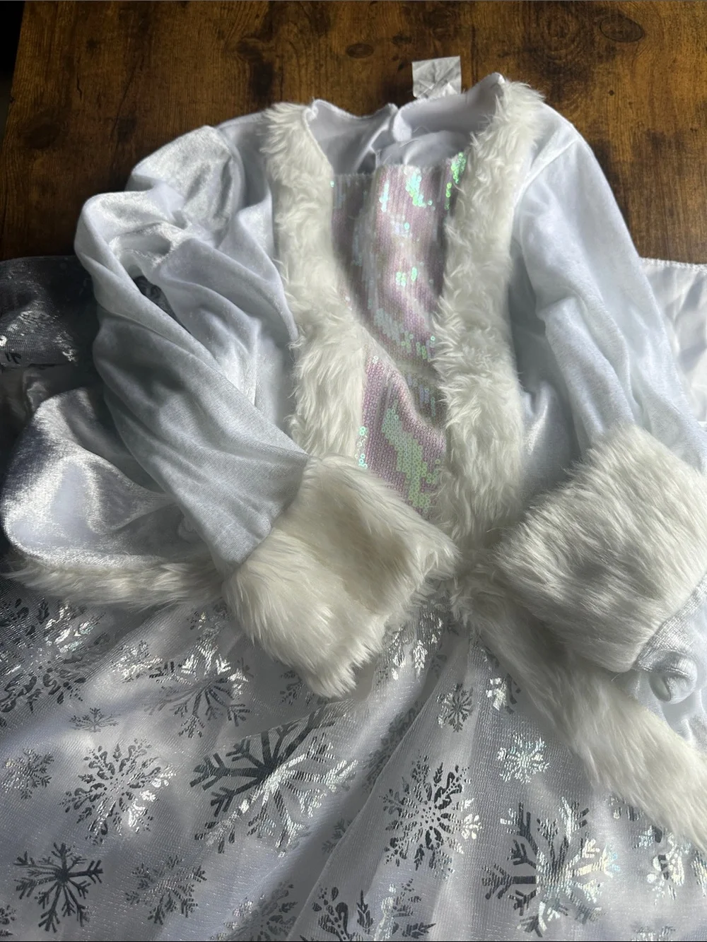 Wondershop Girls Deluxe Glitter Snow Queen Kids Costume | Large